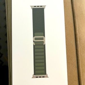 49mm Green Alpine Loop
- Medium